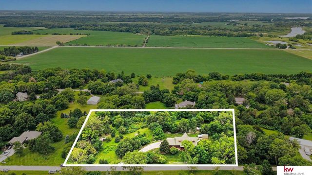 8306 S 235 Street, Gretna, NE 68028