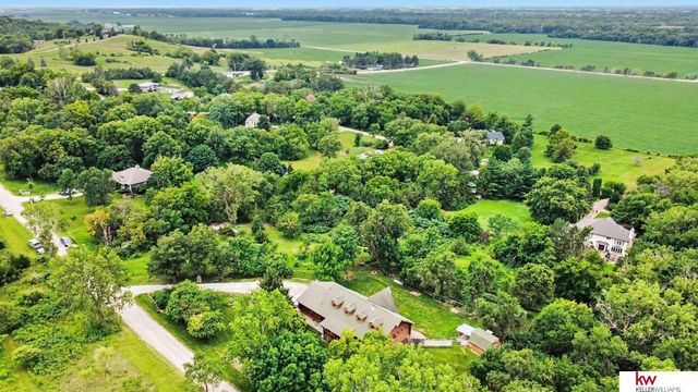 8306 S 235 Street, Gretna, NE 68028