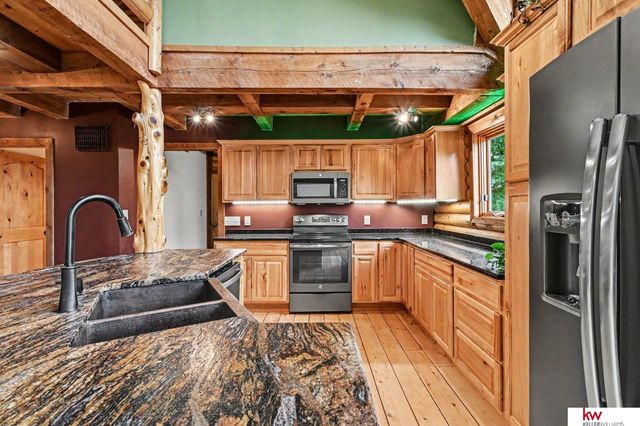 8306 S 235 Street, Gretna, NE 68028