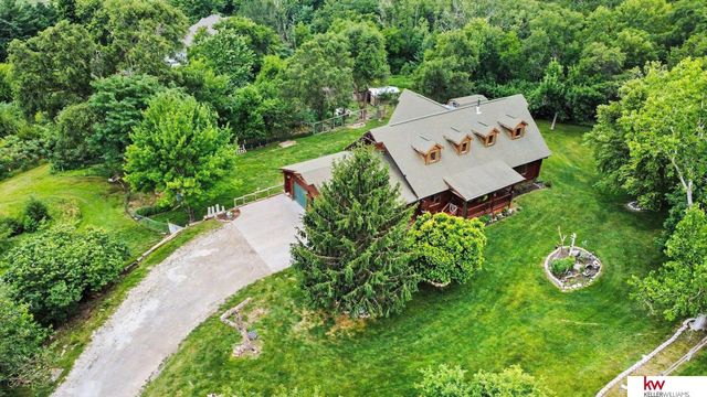 8306 S 235 Street, Gretna, NE 68028