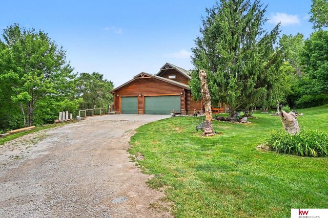 8306 S 235 Street, Gretna, NE 68028