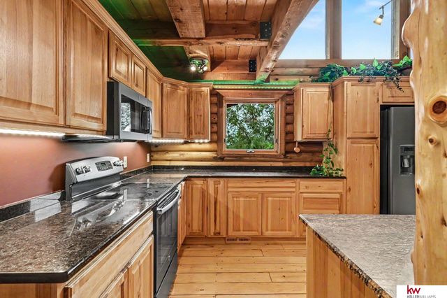 8306 S 235 Street, Gretna, NE 68028