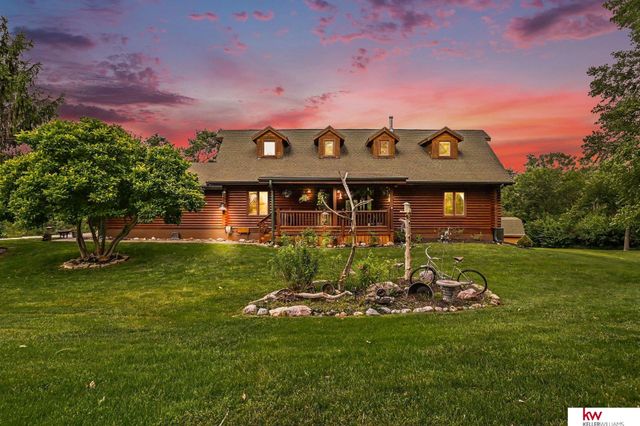 8306 S 235 Street, Gretna, NE 68028