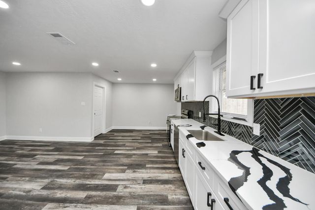 3009 Stacy Lane, Deer Park, TX 77536