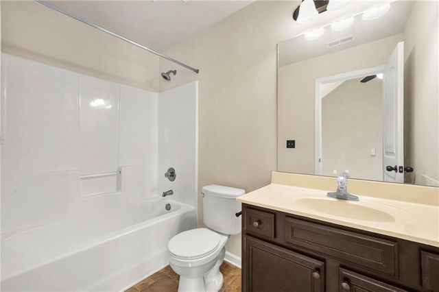 882 Nestling Drive, Lawrenceville, GA 30045