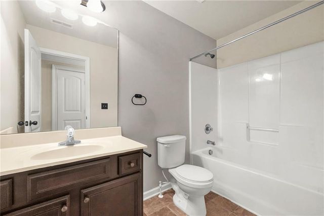882 Nestling Drive, Lawrenceville, GA 30045