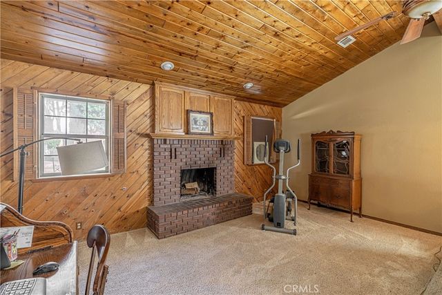 43118 Roulette Lane, Lancaster, CA 93536