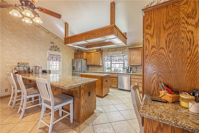 43118 Roulette Lane, Lancaster, CA 93536