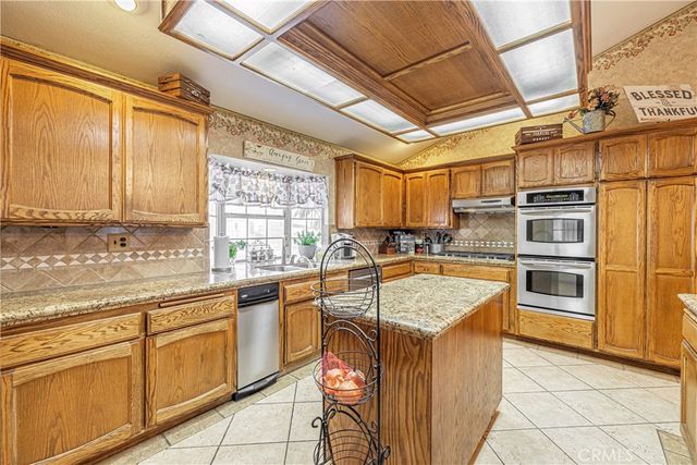 43118 Roulette Lane, Lancaster, CA 93536