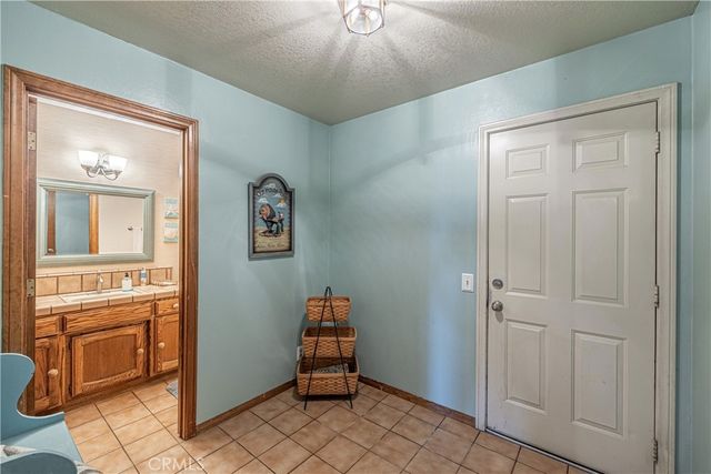 43118 Roulette Lane, Lancaster, CA 93536