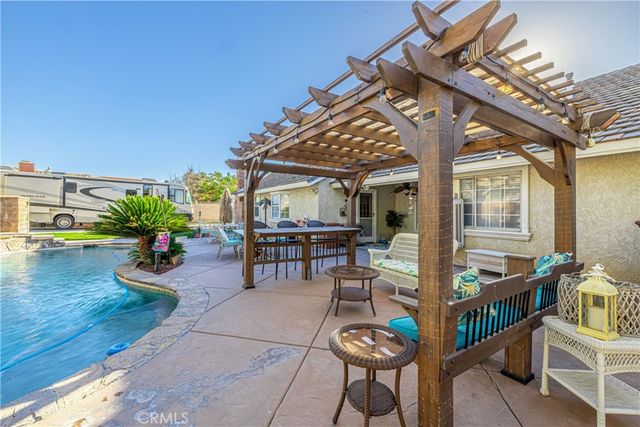 43118 Roulette Lane, Lancaster, CA 93536