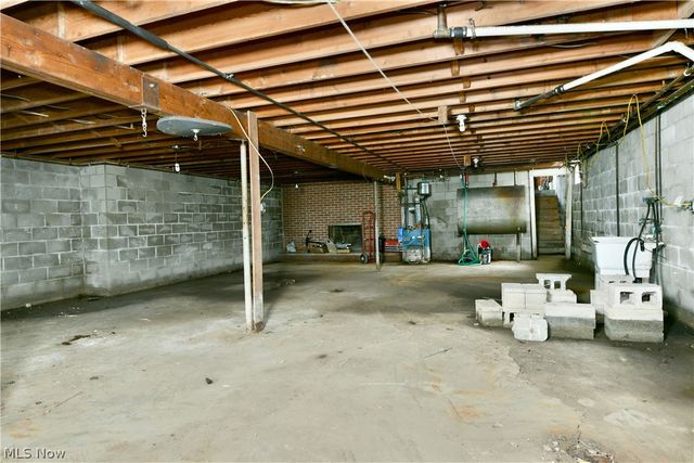 6111 Thompson Clark Road, Bristolville, OH 44402