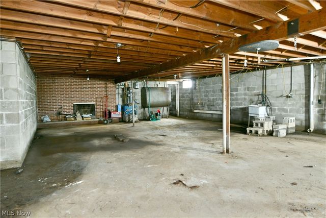 6111 Thompson Clark Road, Bristolville, OH 44402