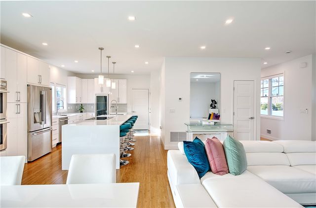 100 Priscilla Drive, Cranston, RI 02921
