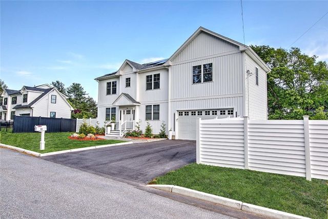 100 Priscilla Drive, Cranston, RI 02921