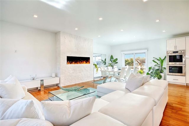 100 Priscilla Drive, Cranston, RI 02921