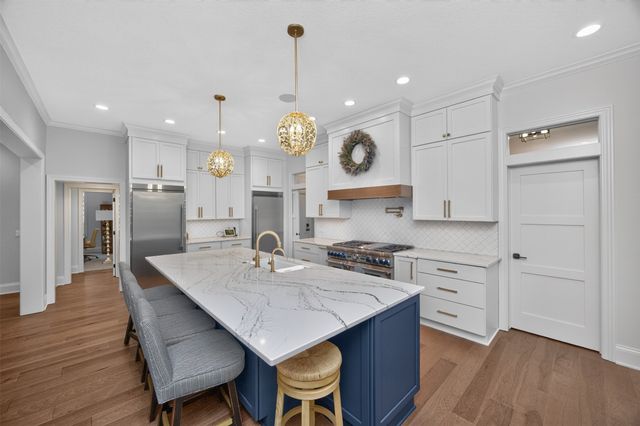 4700 153rd Court, Urbandale, IA 50323