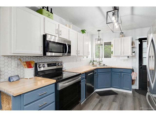 3709 Salida Ct, Evans, CO 80620