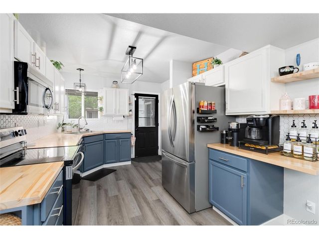 3709 Salida Ct, Evans, CO 80620