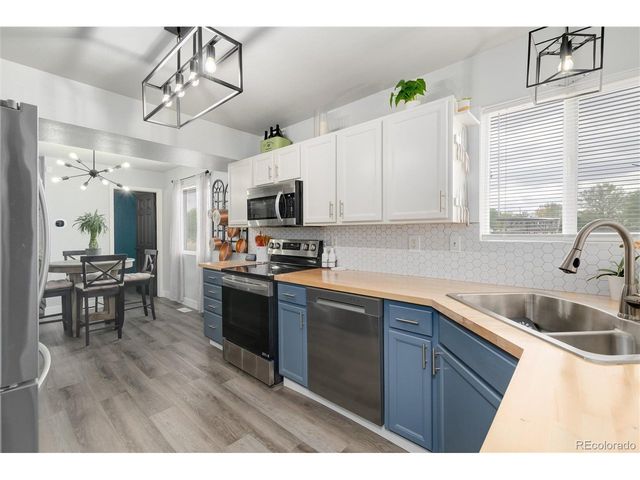 3709 Salida Ct, Evans, CO 80620