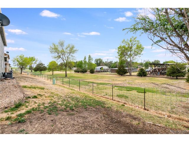 3709 Salida Ct, Evans, CO 80620