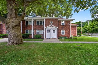 2710 South Road A4, Poughkeepsie, NY 12601