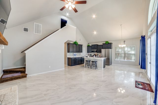 1020 Pebble Beach Dr NW, Lakehills, TX 78063