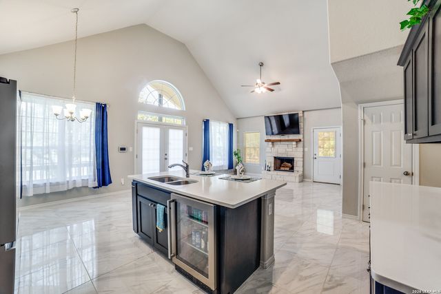 1020 Pebble Beach Dr NW, Lakehills, TX 78063