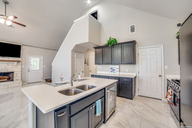 1020 Pebble Beach Dr NW, Lakehills, TX 78063