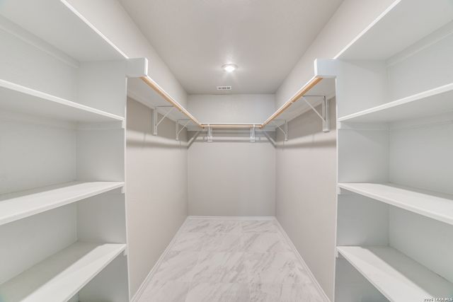 1020 Pebble Beach Dr NW, Lakehills, TX 78063