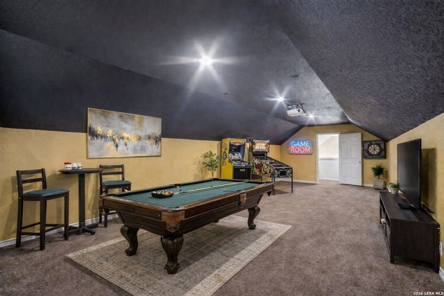 1020 Pebble Beach Dr NW, Lakehills, TX 78063