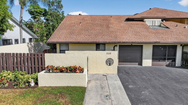 235 SW 29th Avenue, Delray Beach, FL 33445