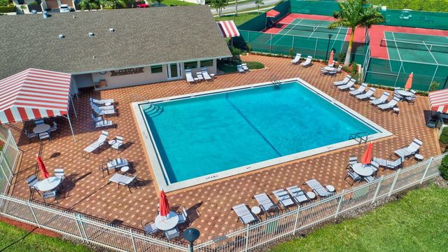 235 SW 29th Avenue, Delray Beach, FL 33445