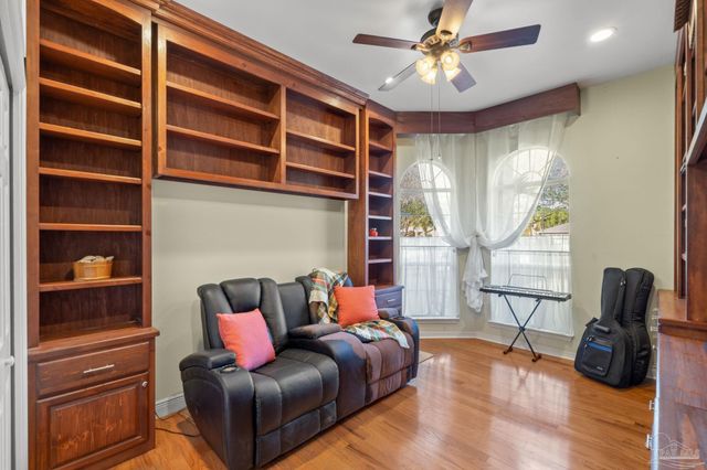 7293 Rexford St, Navarre, FL 32566