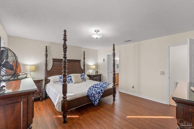 7293 Rexford St, Navarre, FL 32566