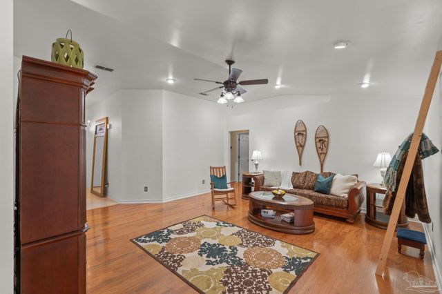 7293 Rexford St, Navarre, FL 32566