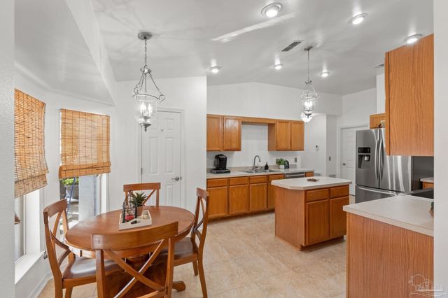 7293 Rexford St, Navarre, FL 32566