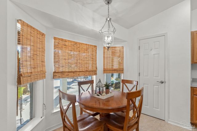 7293 Rexford St, Navarre, FL 32566