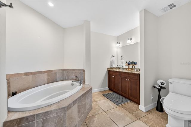 2305 EDGEWATER DRIVE 1210, Orlando, FL 32804