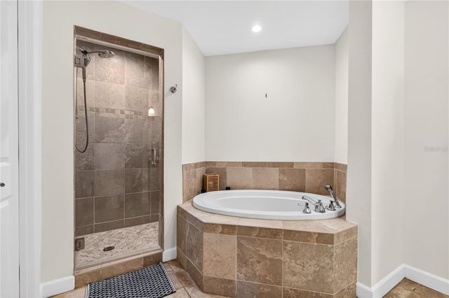 2305 EDGEWATER DRIVE 1210, Orlando, FL 32804