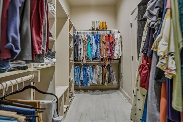 125 Oak View Drive, Godley, TX 76044