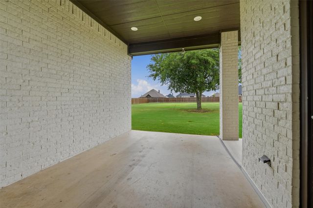 125 Oak View Drive, Godley, TX 76044