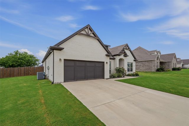 125 Oak View Drive, Godley, TX 76044