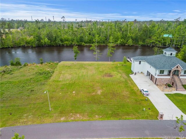 3939 River Moss Lane, Westlake, LA 70669