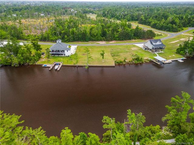 3939 River Moss Lane, Westlake, LA 70669