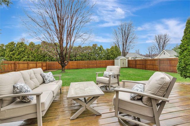 143 OLDE SCHOOL ROAD, Neenah, WI 54956