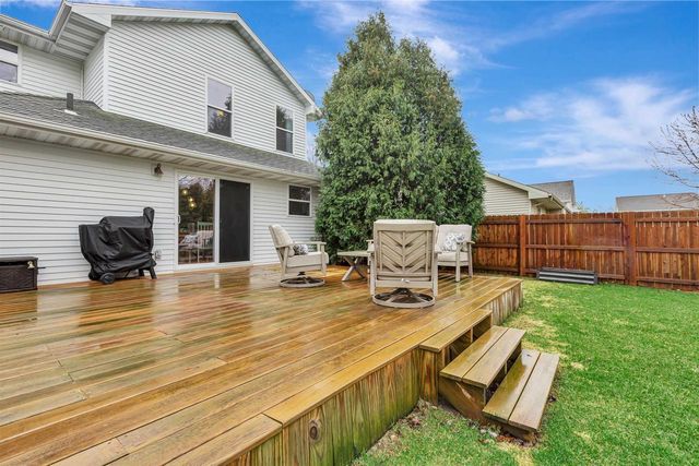 143 OLDE SCHOOL ROAD, Neenah, WI 54956