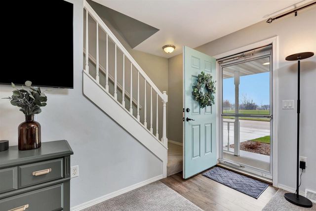 143 OLDE SCHOOL ROAD, Neenah, WI 54956