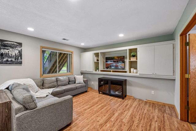 1121 Scott Street S, Shakopee, MN 55379