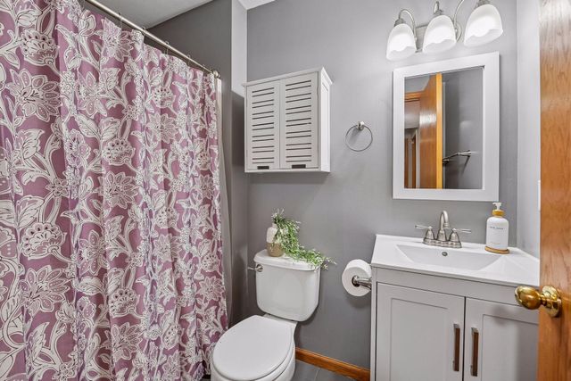 1121 Scott Street S, Shakopee, MN 55379